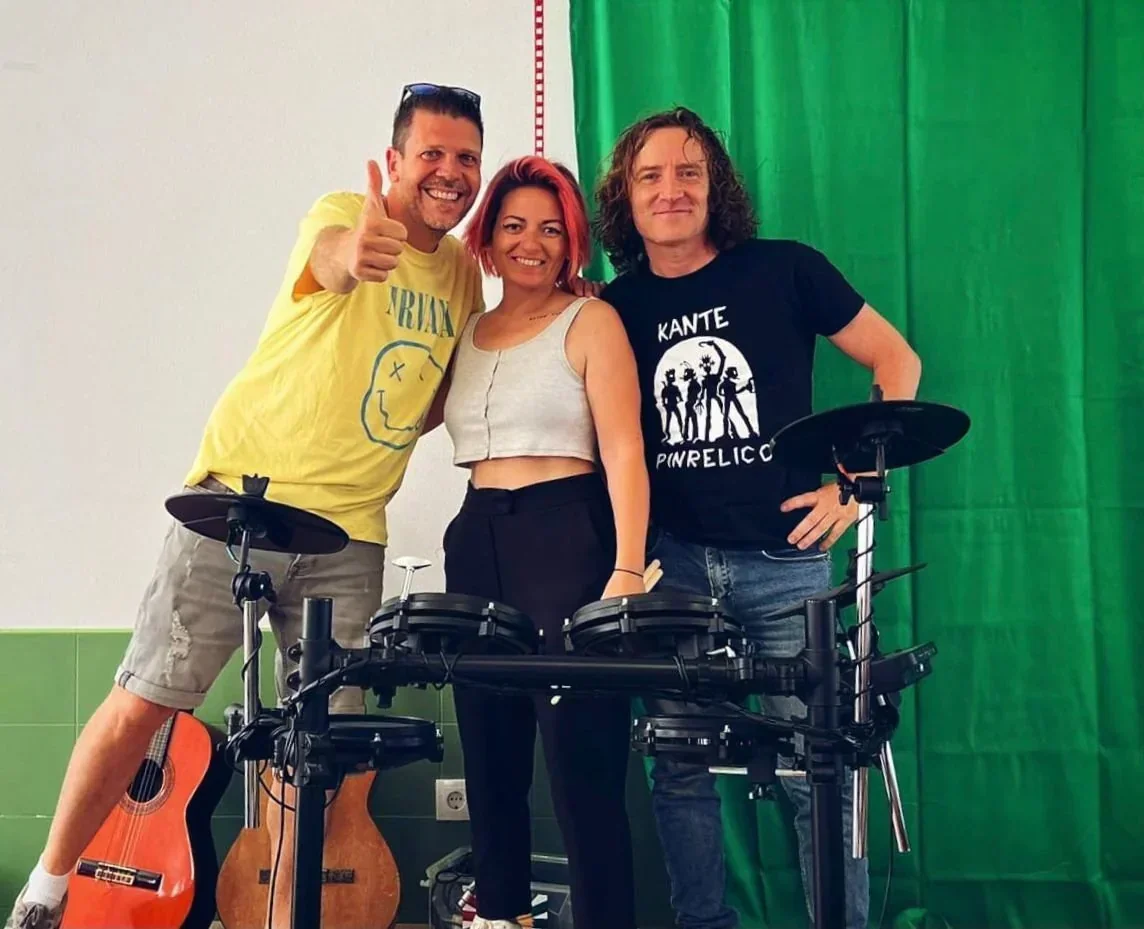 Carmen nos dona una bateria electrónica completa!